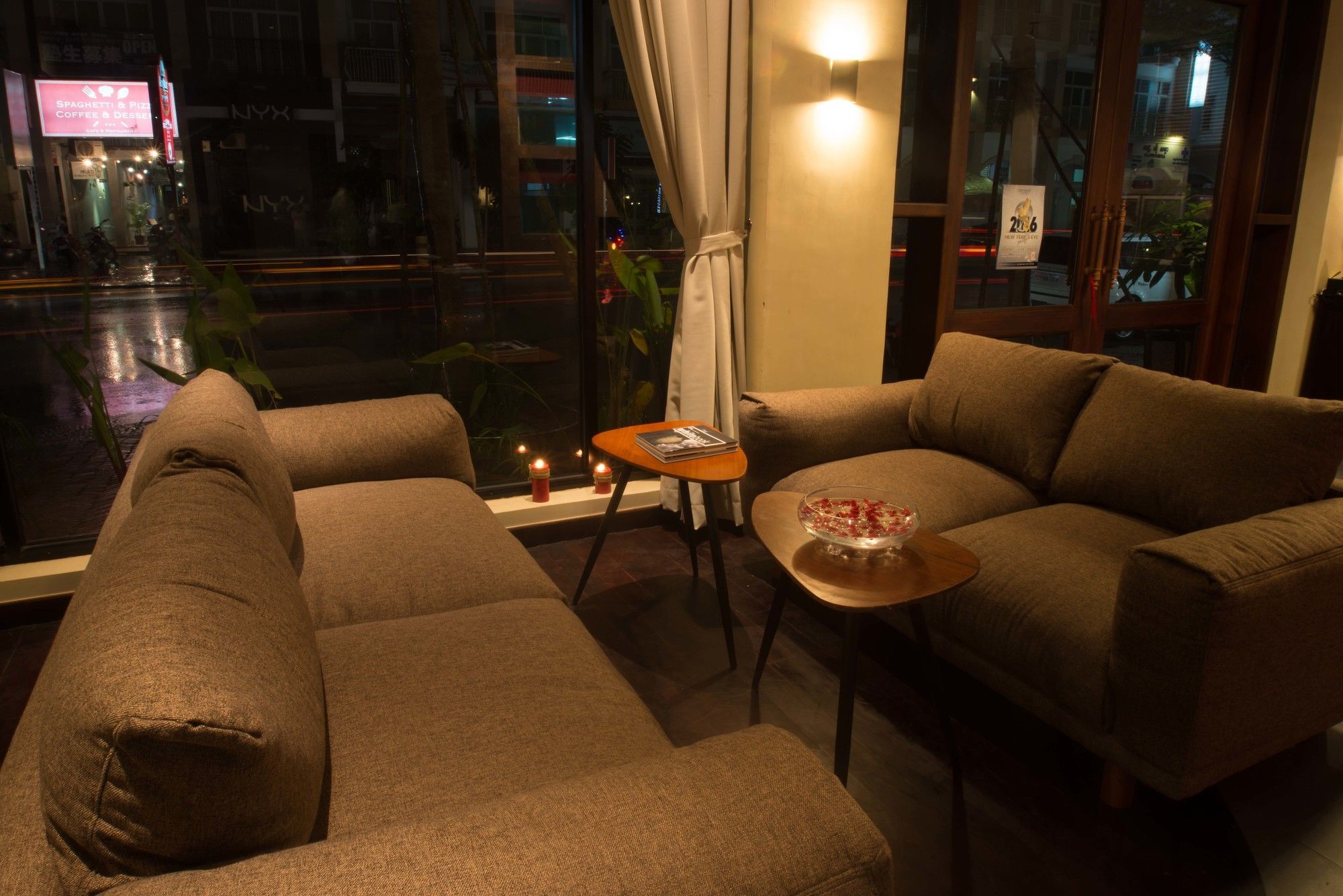 Almond Hotel Bassac River Phnom Penh Eksteriør bilde