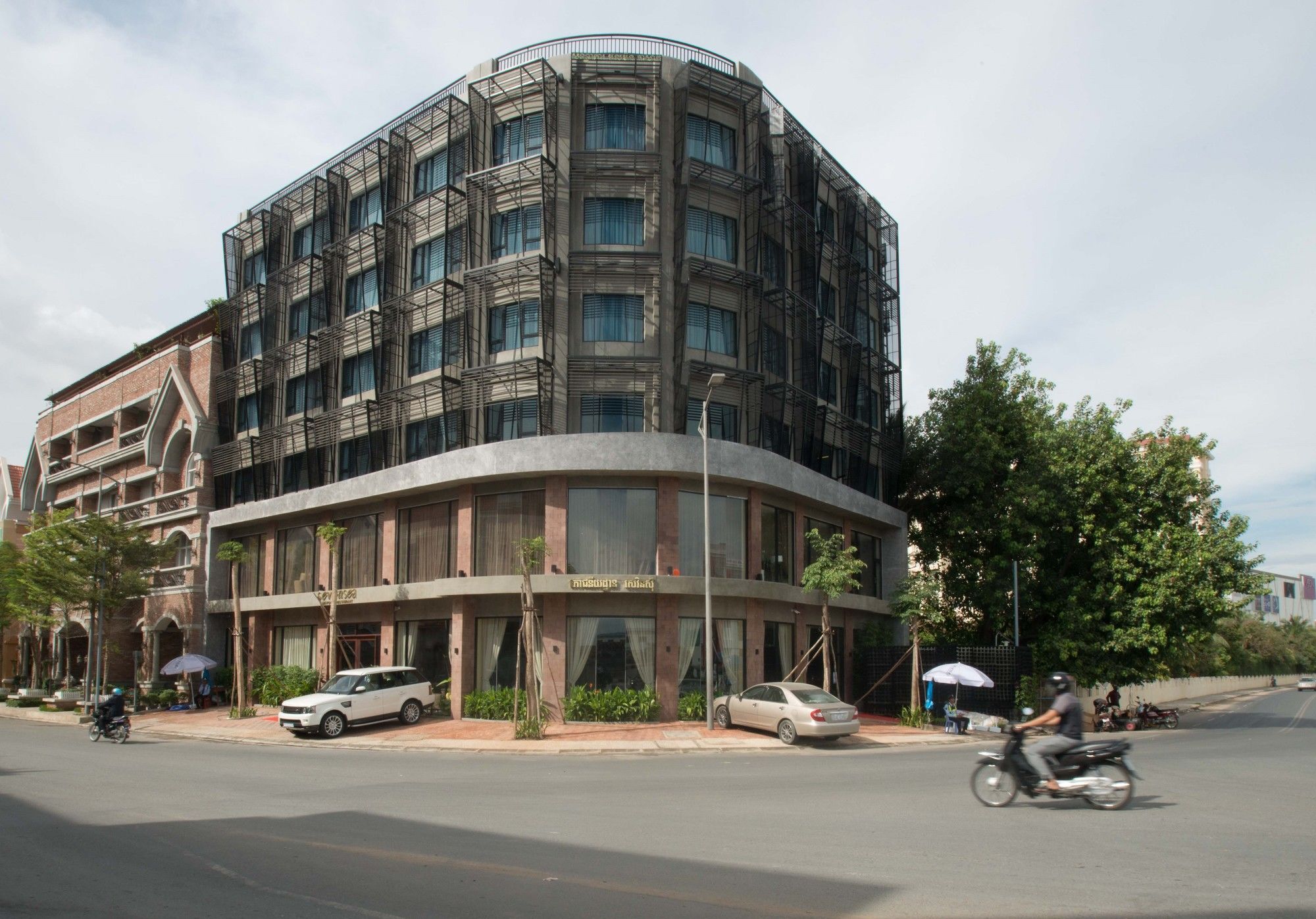 Almond Hotel Bassac River Phnom Penh Eksteriør bilde