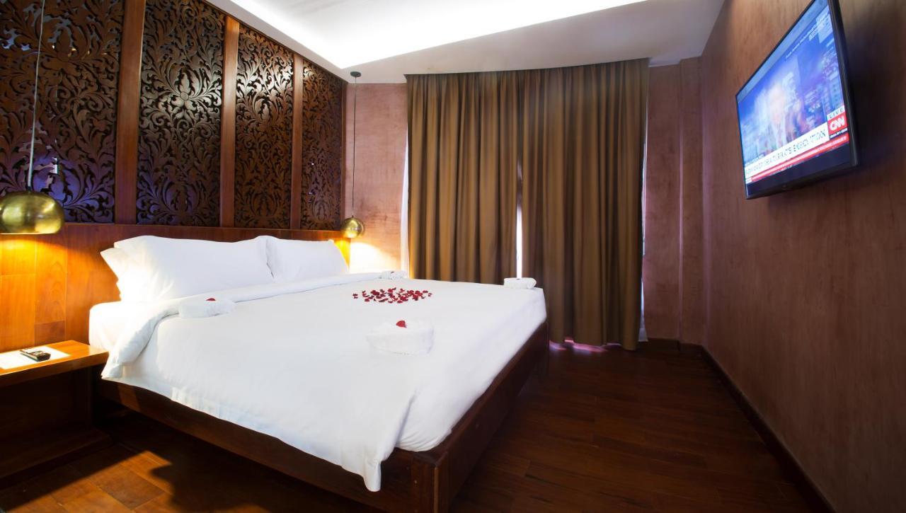 Almond Hotel Bassac River Phnom Penh Eksteriør bilde