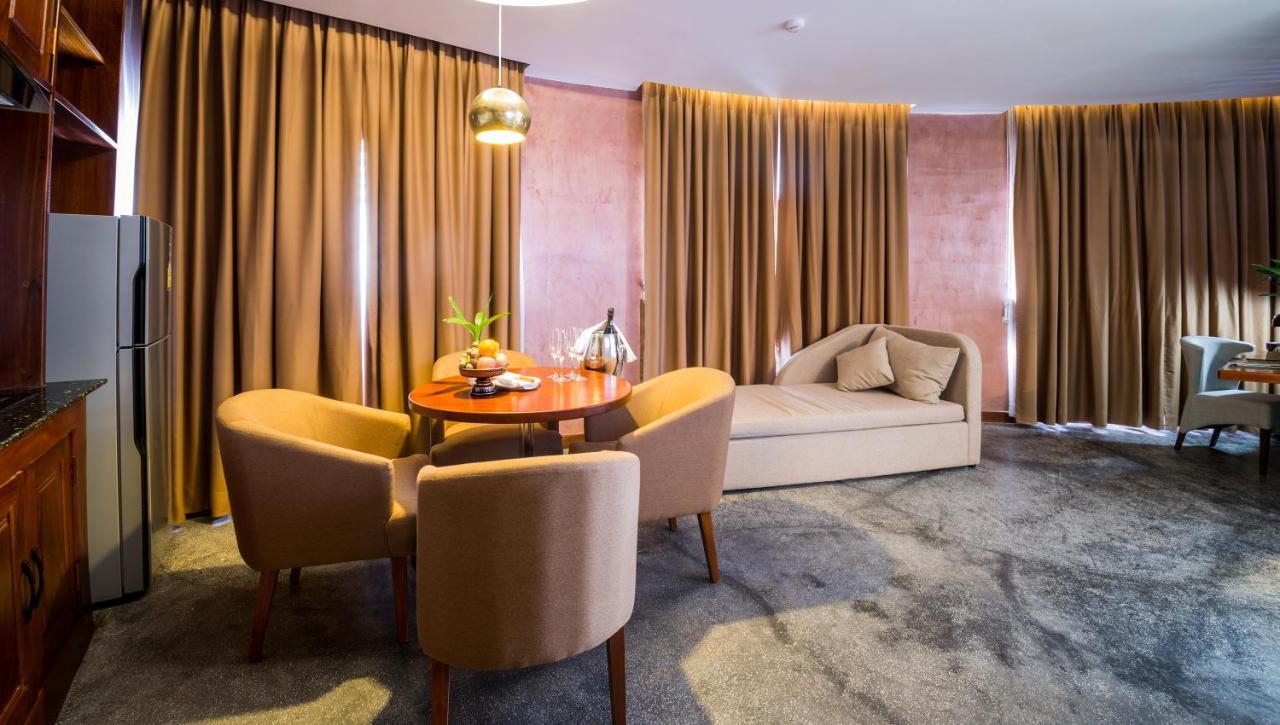 Almond Hotel Bassac River Phnom Penh Eksteriør bilde