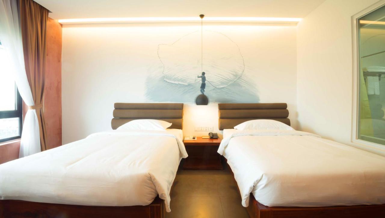 Almond Hotel Bassac River Phnom Penh Eksteriør bilde