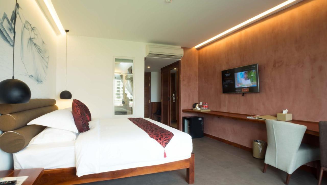 Almond Hotel Bassac River Phnom Penh Eksteriør bilde
