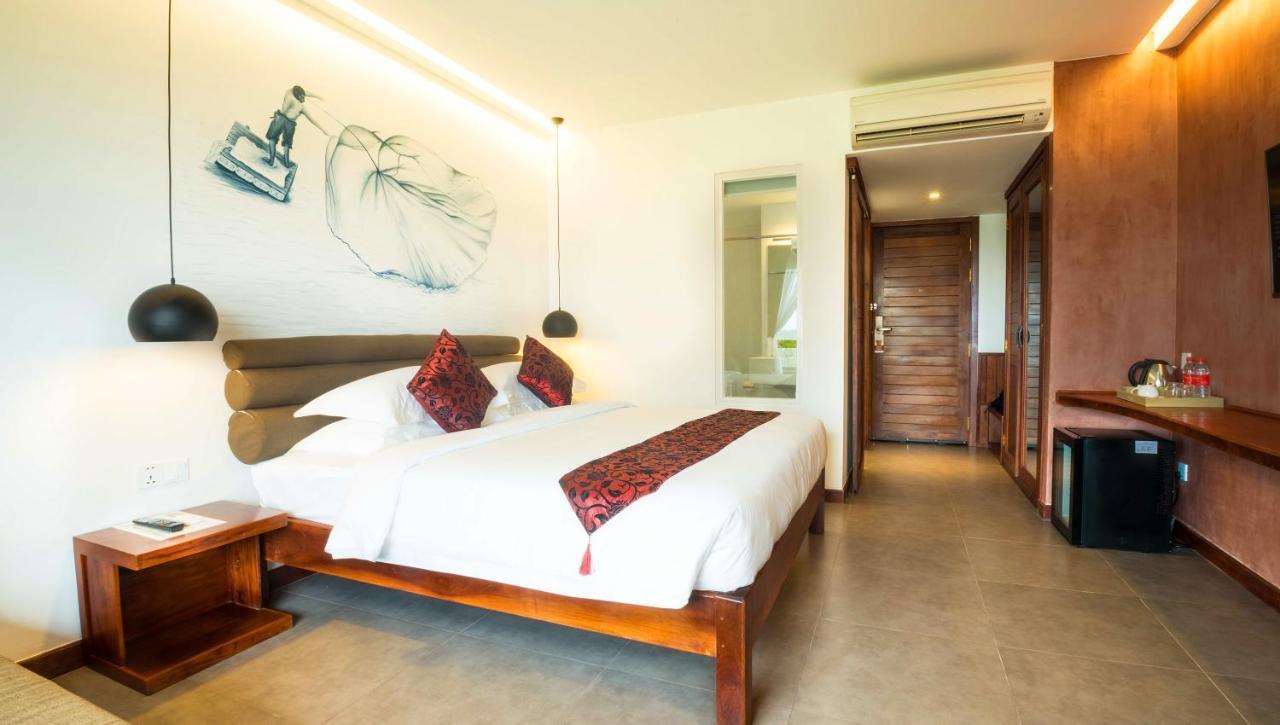 Almond Hotel Bassac River Phnom Penh Eksteriør bilde