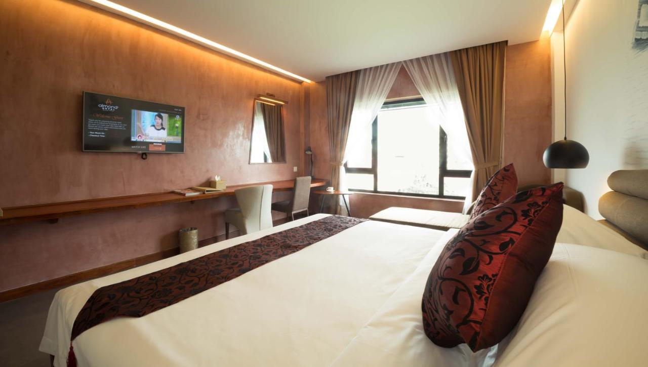 Almond Hotel Bassac River Phnom Penh Eksteriør bilde