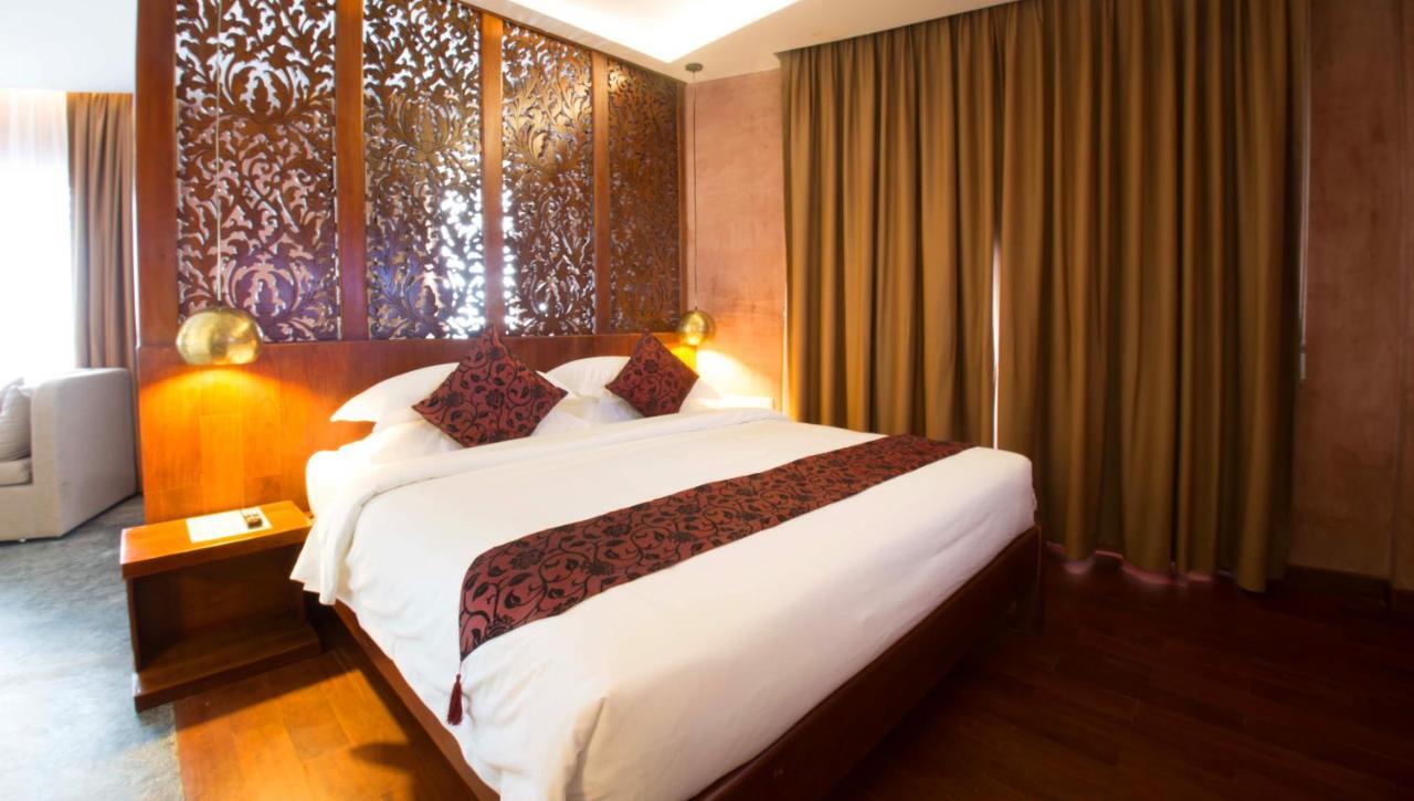Almond Hotel Bassac River Phnom Penh Eksteriør bilde